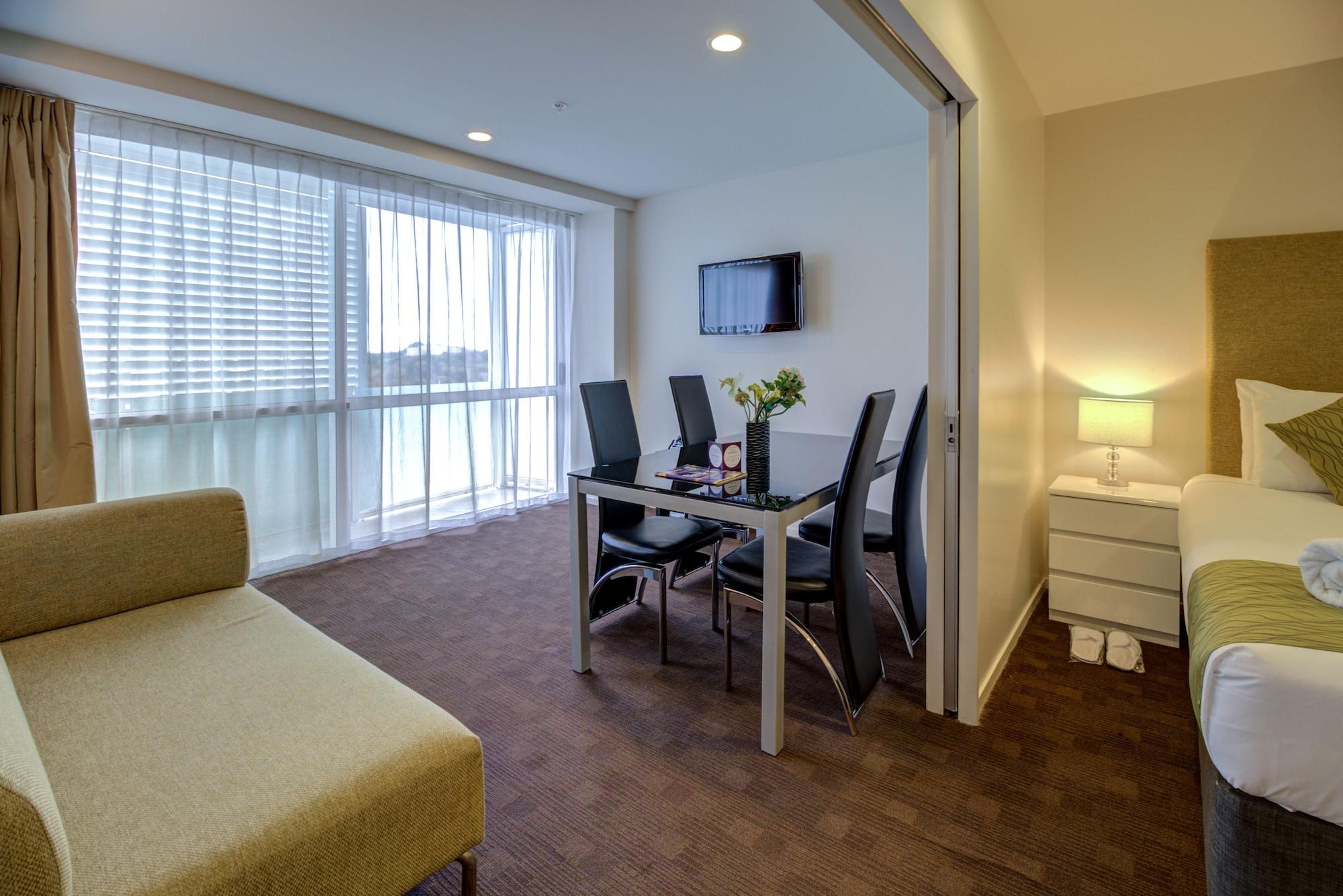 The Quadrant Hotel & Suites Auckland Bagian luar foto
