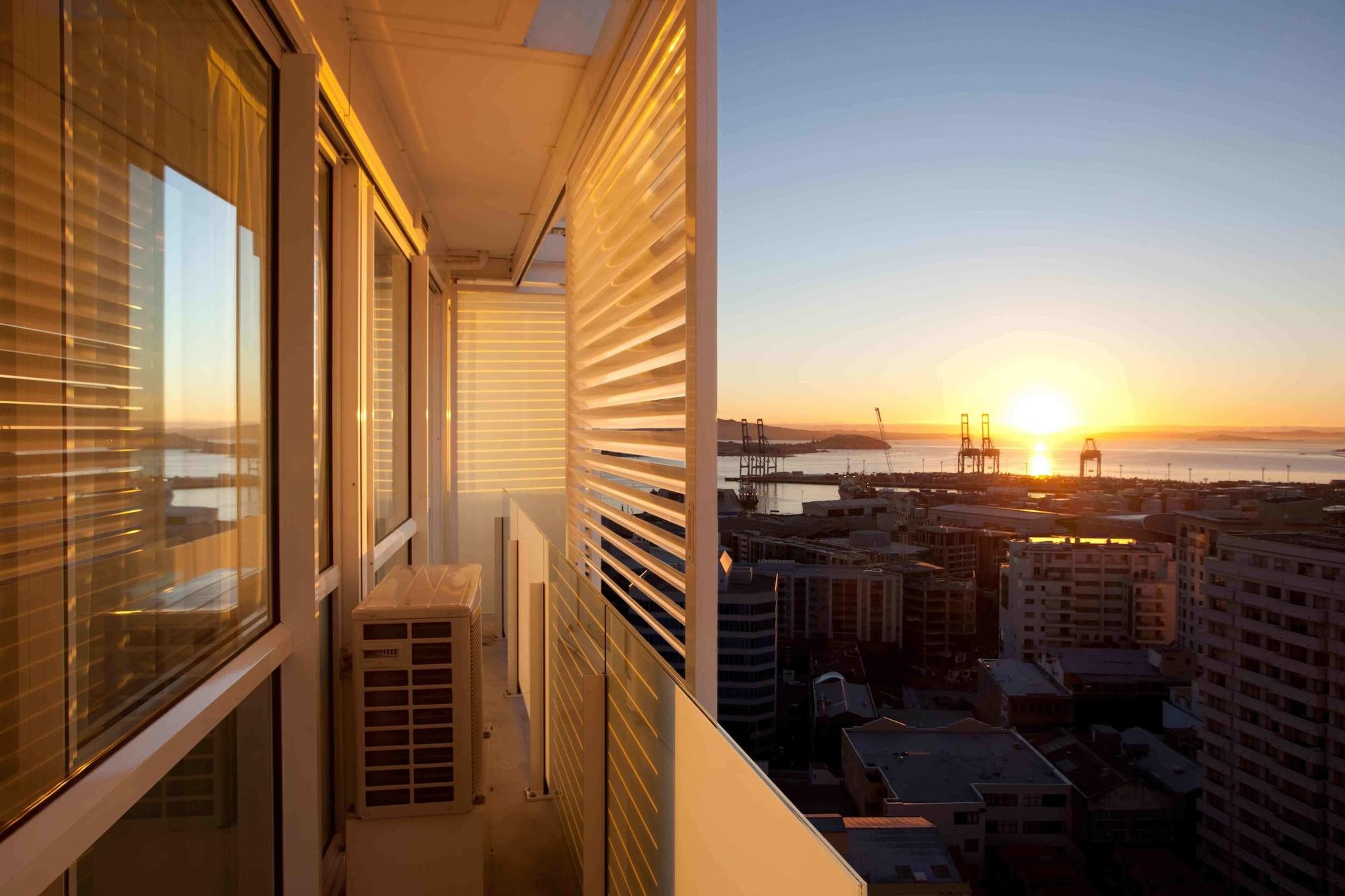 The Quadrant Hotel & Suites Auckland Bagian luar foto