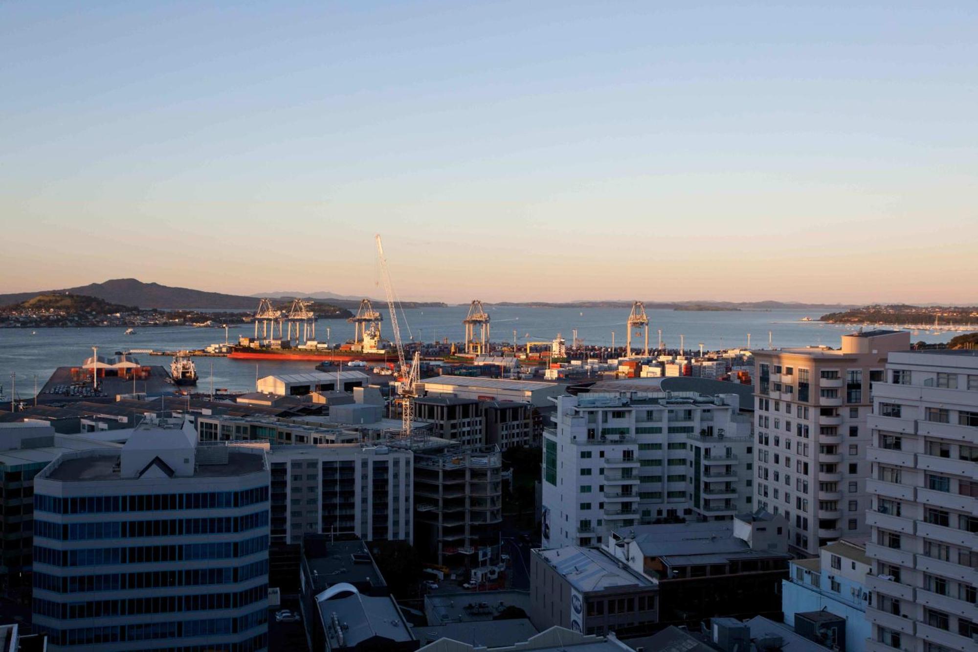 The Quadrant Hotel & Suites Auckland Bagian luar foto