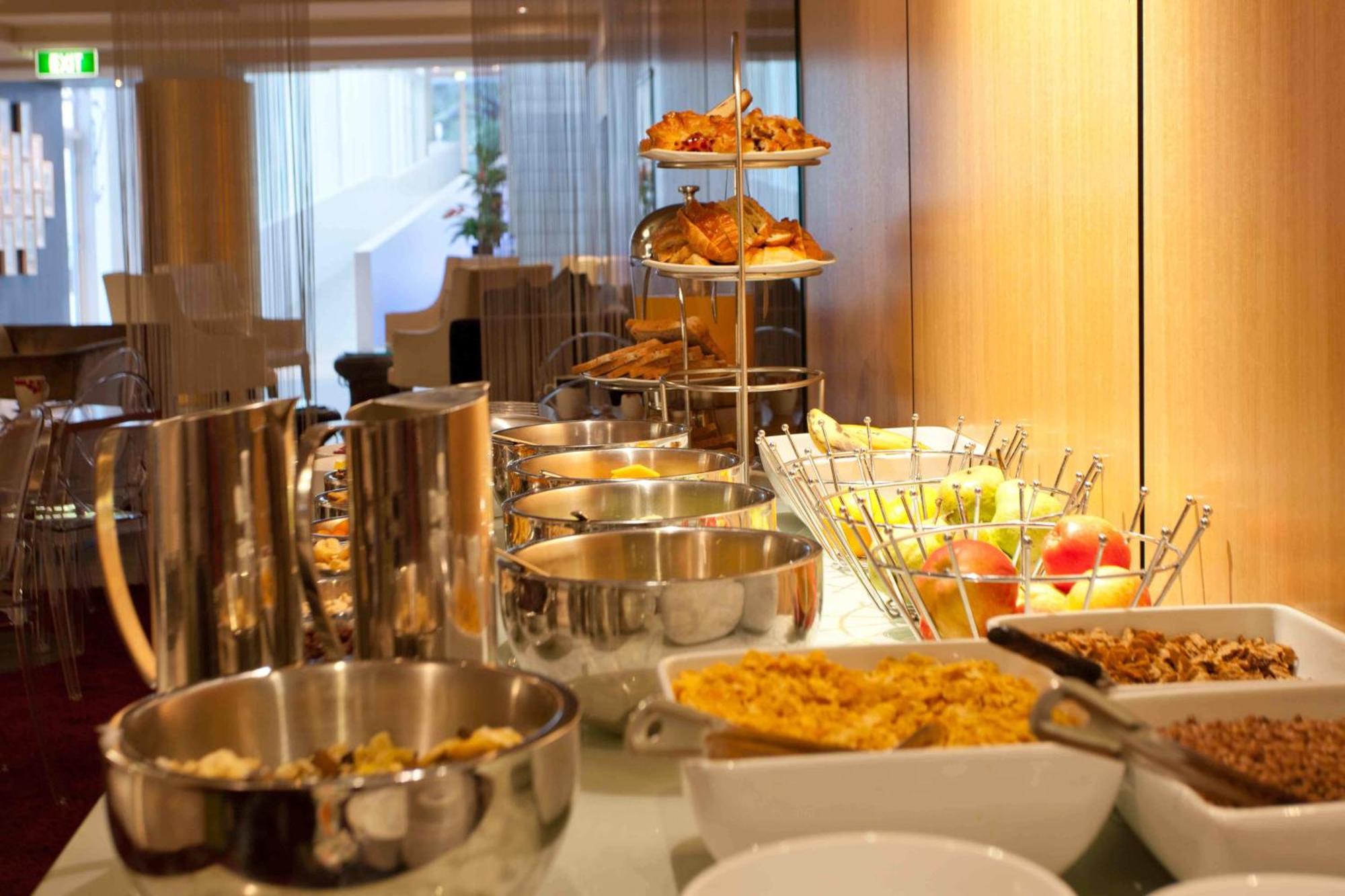 The Quadrant Hotel & Suites Auckland Bagian luar foto