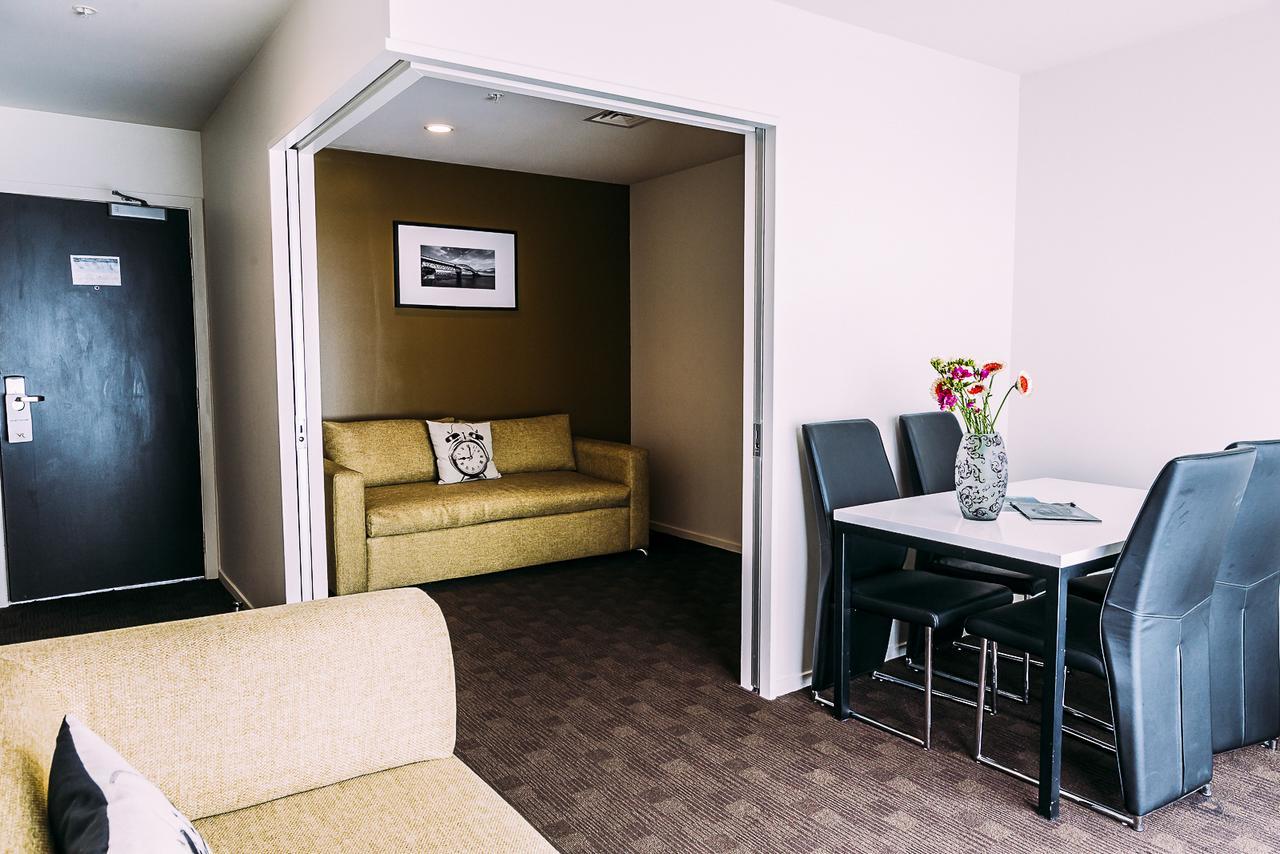 The Quadrant Hotel & Suites Auckland Bagian luar foto