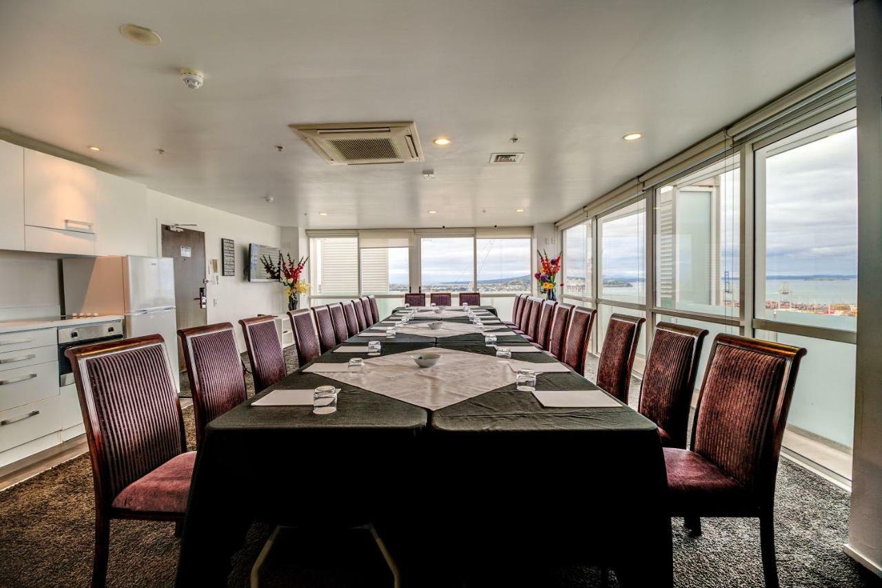The Quadrant Hotel & Suites Auckland Bagian luar foto