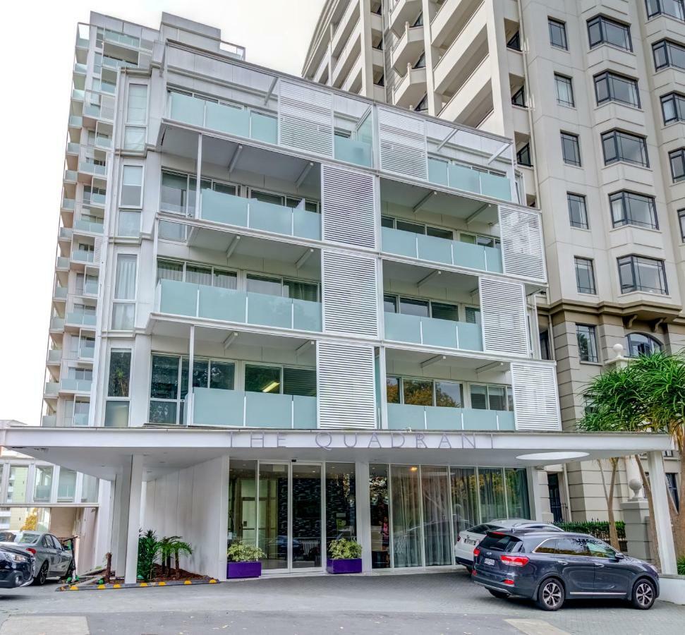 The Quadrant Hotel & Suites Auckland Bagian luar foto