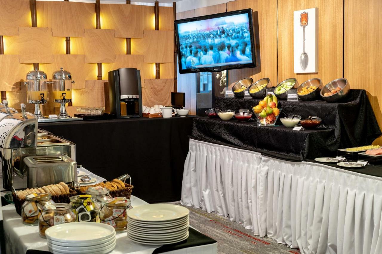 The Quadrant Hotel & Suites Auckland Bagian luar foto